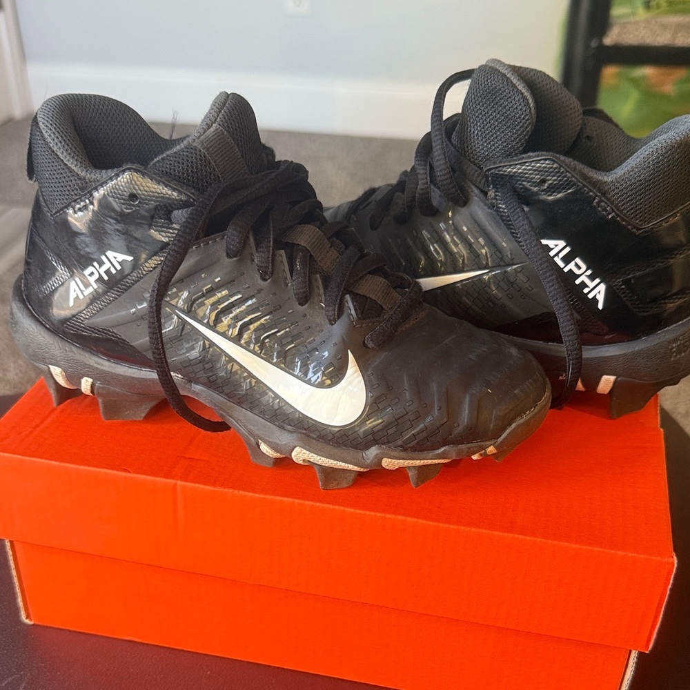 Kids Nike Alpha Menace 2 Shark Black & White Football Cleats Youth Size 1